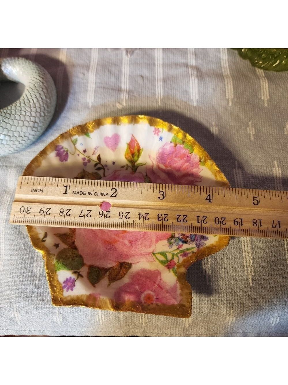 DECOUPAGE SCALLOPED FLOWER SHELL  - Picture 3 of 3